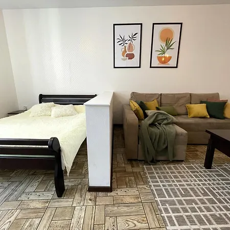 просторная удобная у моря в аркадии на 6 человек! Appartement