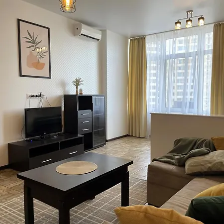 просторная удобная у моря в аркадии на 6 человек! Apartment *